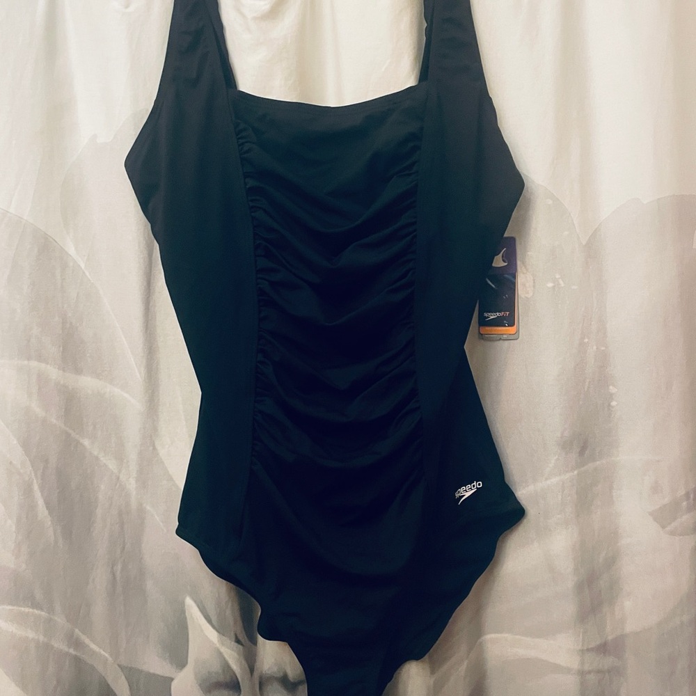 Speedo Women's Elegant Black One-Piece Swimsuit